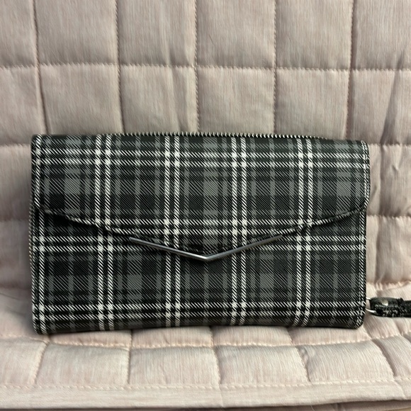 None Handbags - 💙GRAY PLAID WRISTLET *EUC*